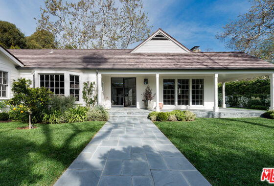 11103C1552082498498 2267 Mandeville Canyon