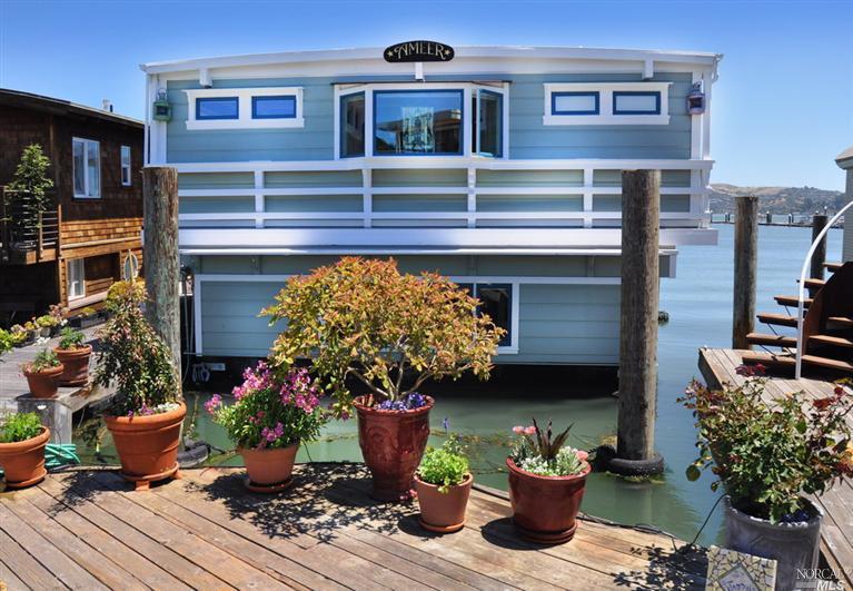 11477C1584037561023 25 S 40 Dock