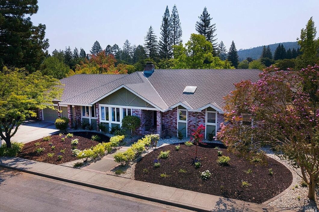 13206C1645752037745 1517 Chablis Cir