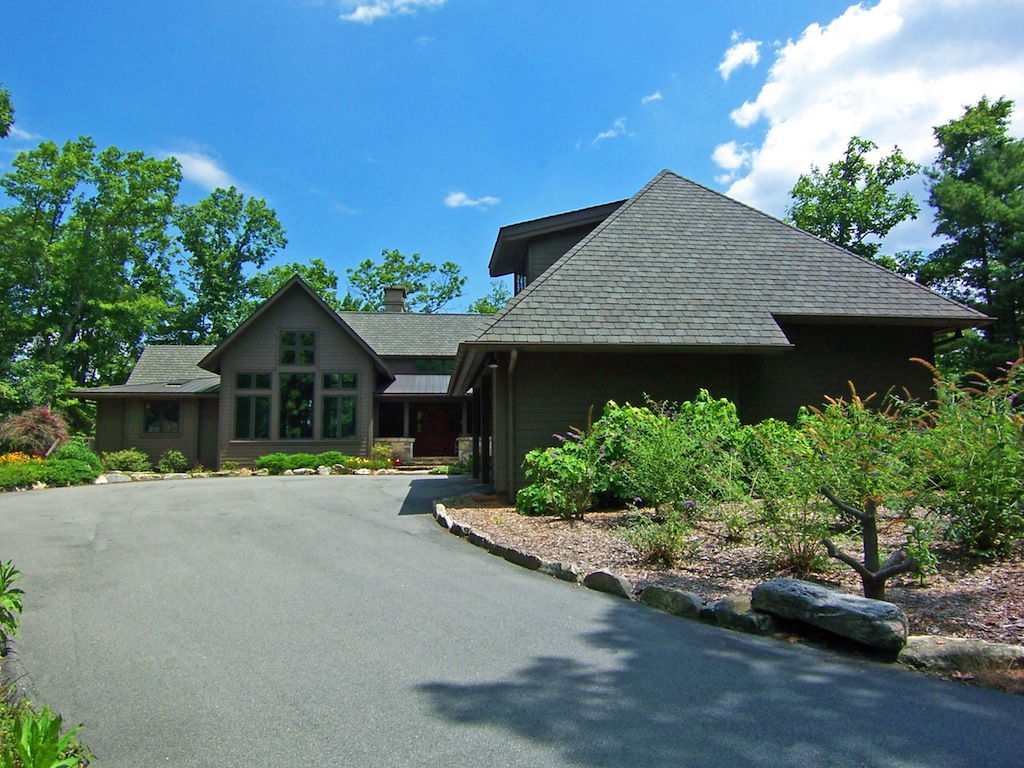 1334 3 Cardinal Drive
