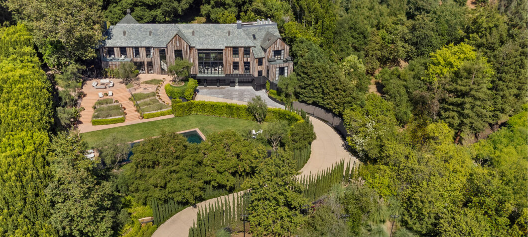13471C1753393019792 2650 Benedict Canyon Drive