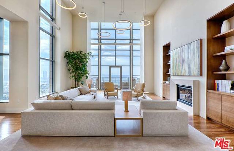 13983C1693902988325 10776 Wilshire Boulevard #1701