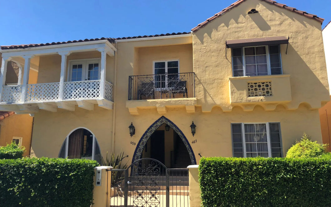 13983C1693960304479 459 N Curson Avenue