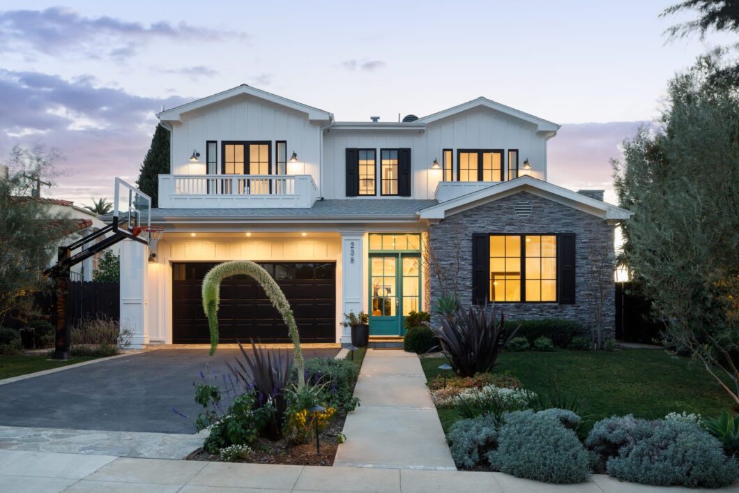13983C1693962382964 238 19th Street