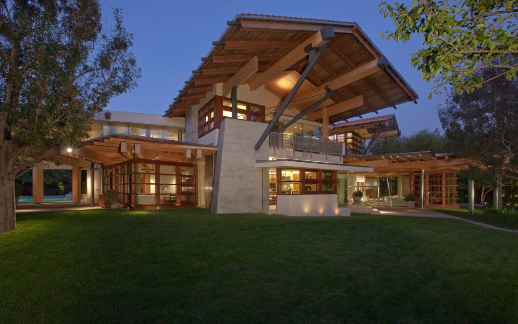 13983C1693967750502 56 Beverly Park Drive