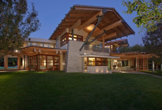 13983C1693967750502 56 Beverly Park Drive