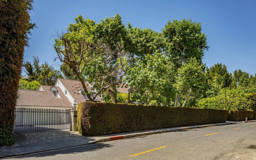13983C1693971704156 1009 Laurel Way