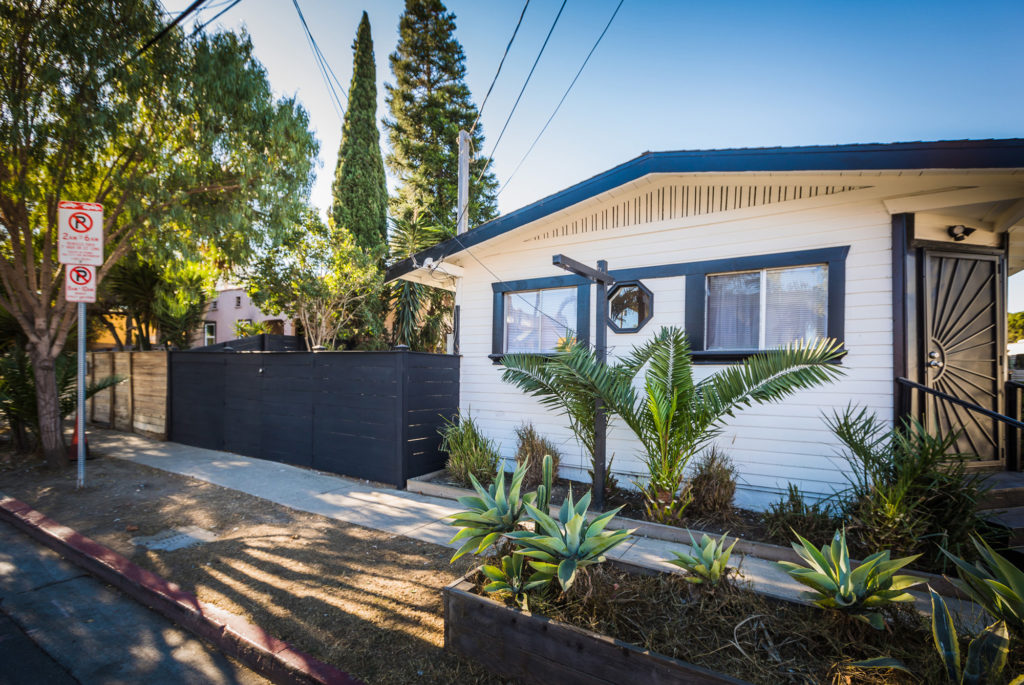 13983C1693972186914 705 4th Avenue