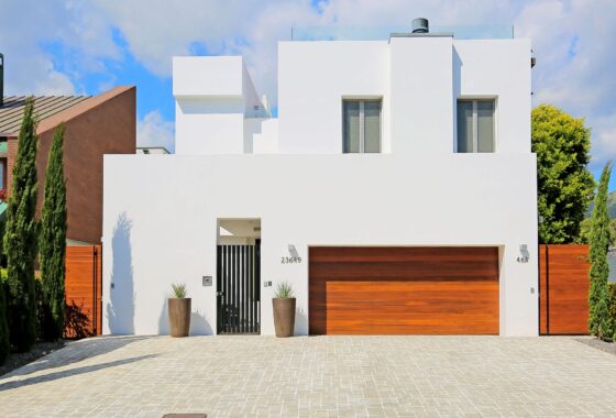 13983C1693974765404 23649 Malibu Colony Road