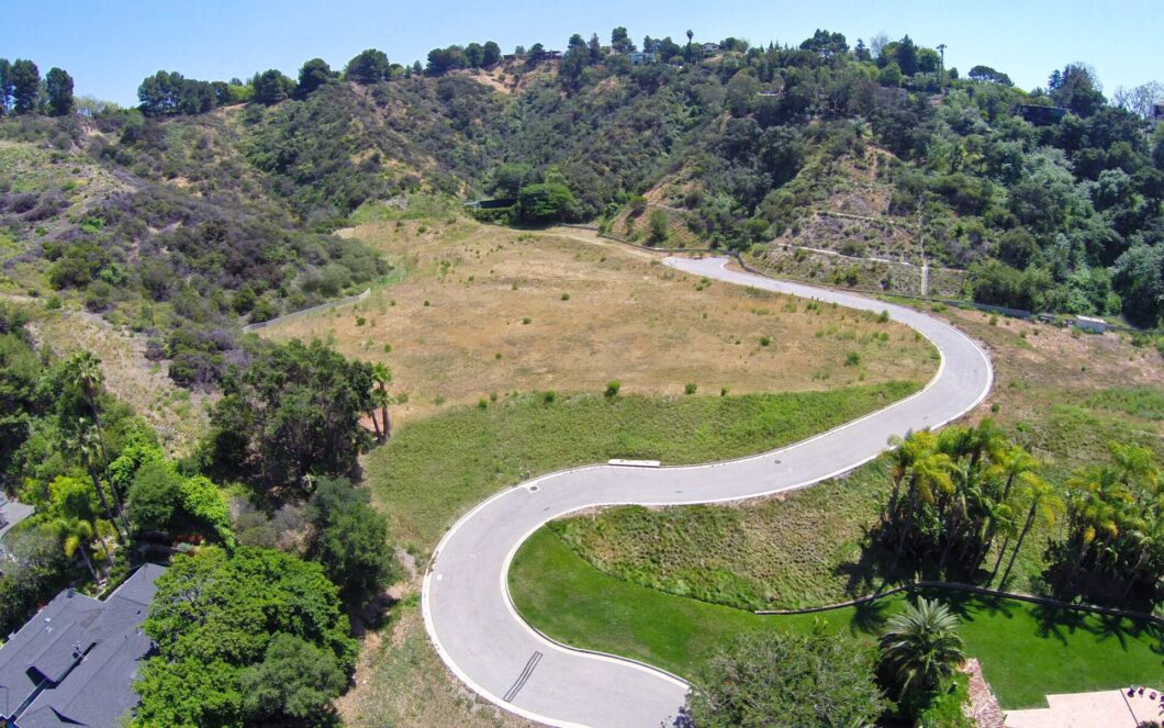 13983C1693981595325 9694 Antelope Road