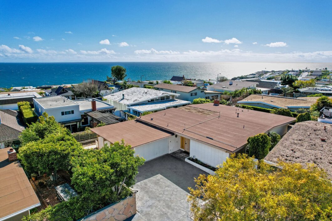 13983C1693981657512 3709 Surfwood Road
