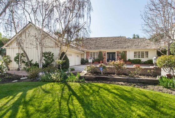 13983C1693981787491 611 N Alta Drive