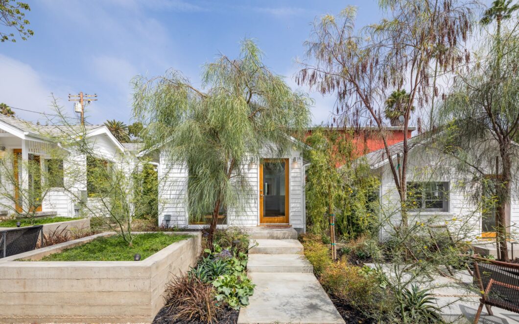 13983C1693982112792 605 Westminster Avenue