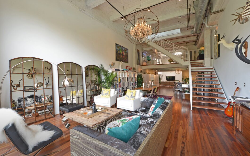 13983C1693982154708 1850 Industrial Street