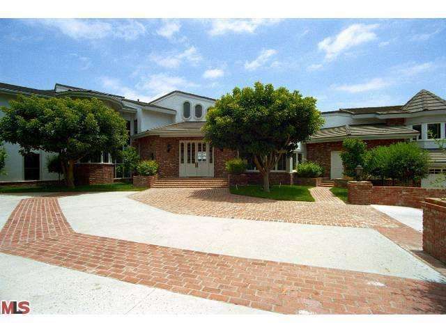 13983C1693982289378 16475 Mulholland Drive