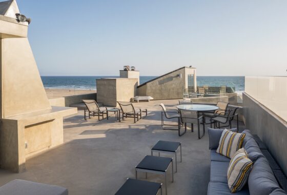 13983C1693983071854 3717 Ocean Front,