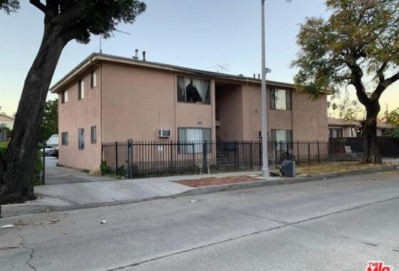 13983C1694047961626 2233 Riverdale Avenue