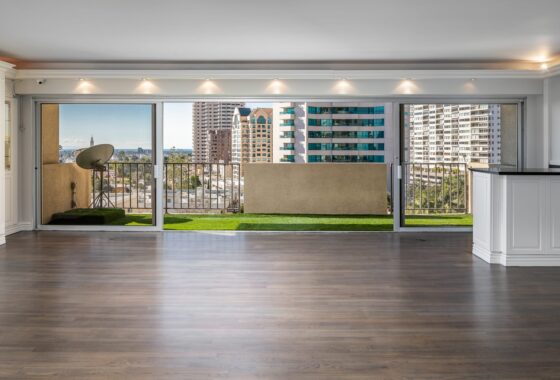 13983C1694053694638 10450 Wilshire #8a