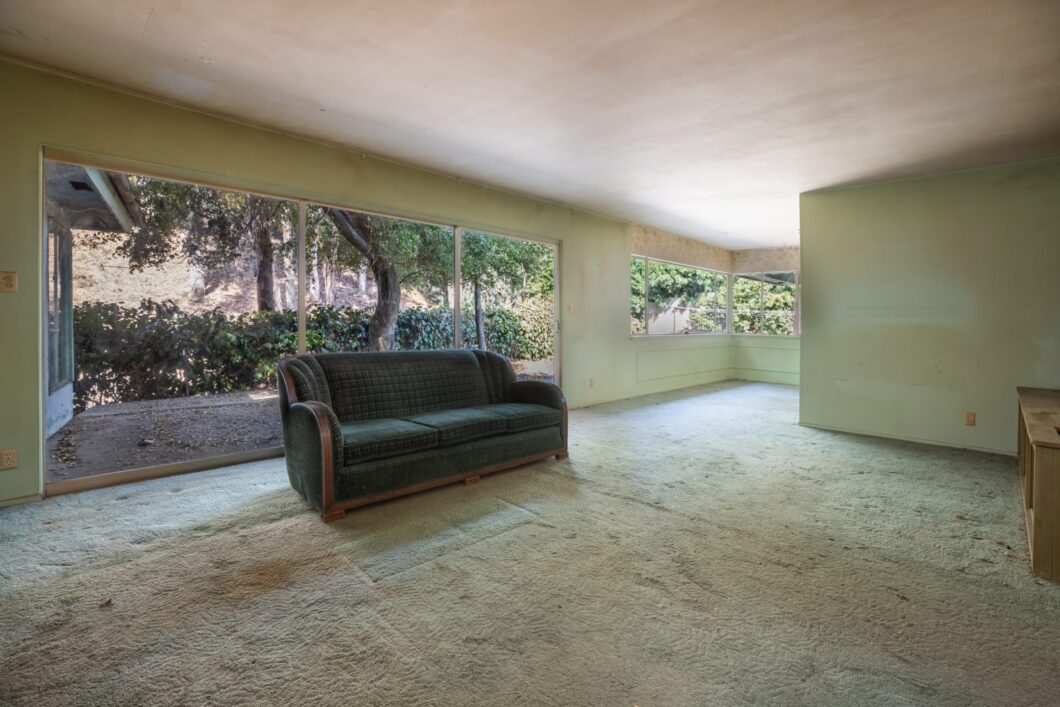 13983C1694054692455 2469 Mandeville Canyon Road