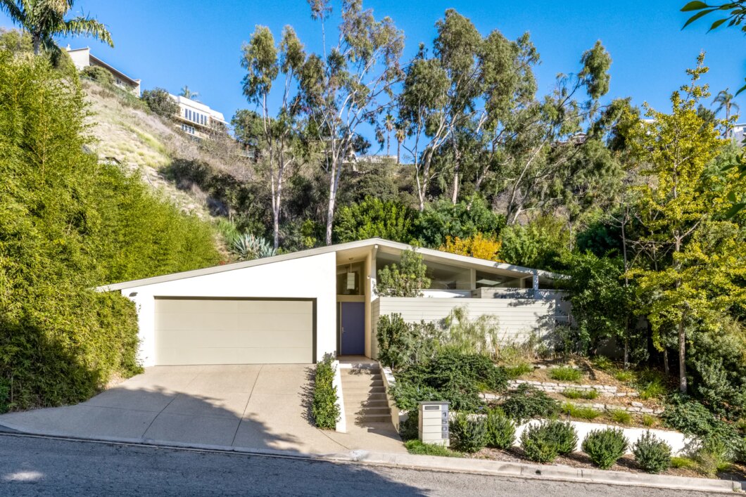 13983C1694061449762 1508 Rising Glen Road