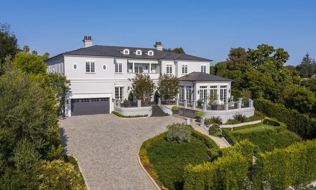 13983C1705964064450 130 S Burlingame Ave