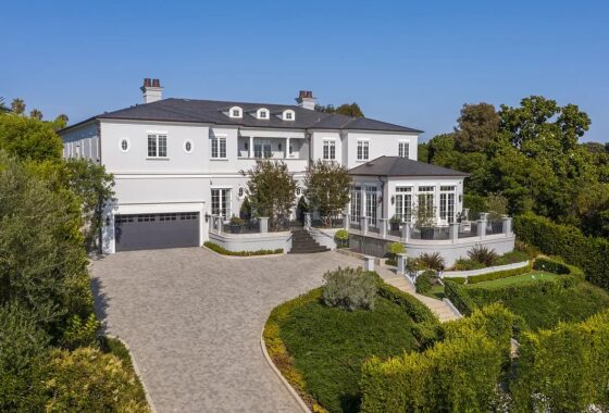 13983C1705964064450 130 S Burlingame Ave