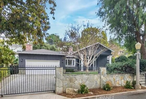 13983C1728608453843 4020 Benedict Canyon Dr