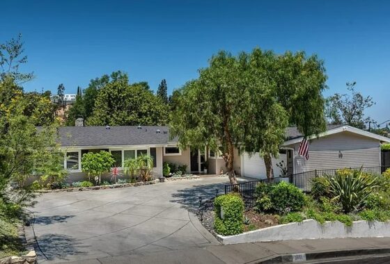 13983C1728608508521 3651 Sheridge Dr
