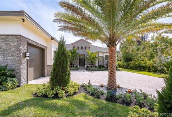 14451C1553730794911 11670 NW 6th Pl