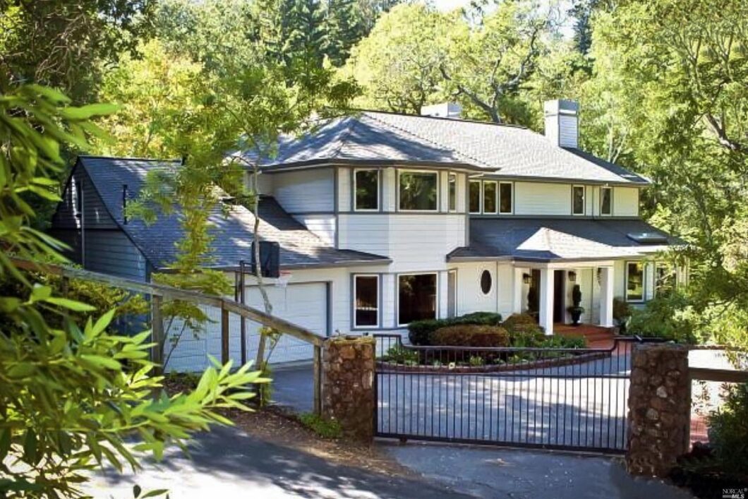 14805554 415 Woodland Road