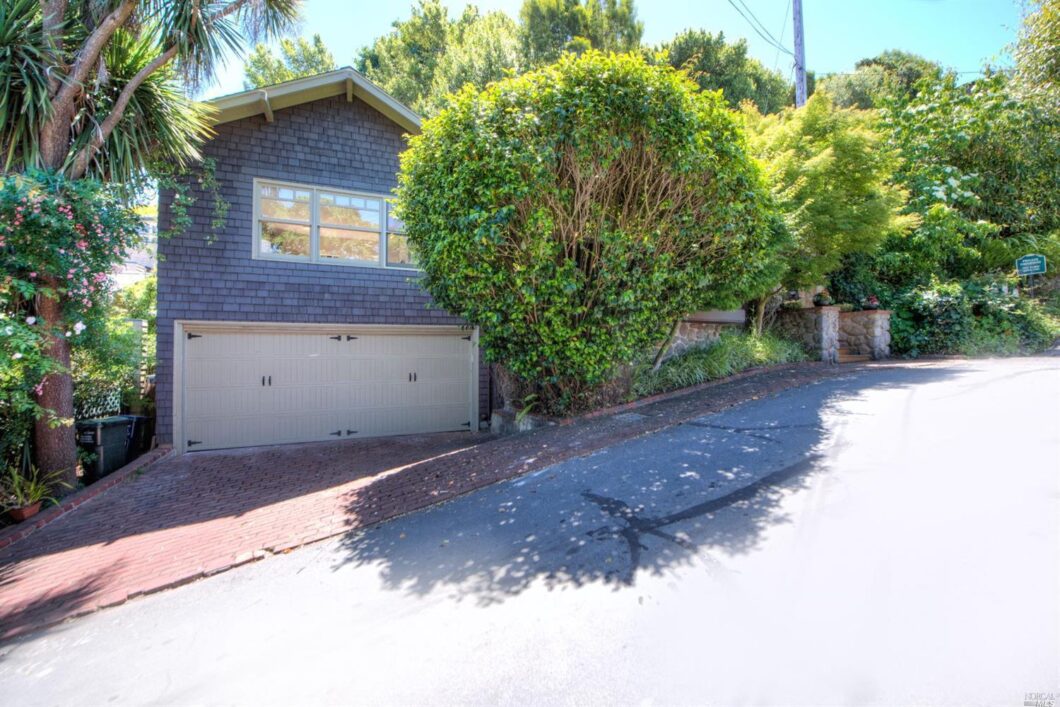 14805567 25 Glen Court