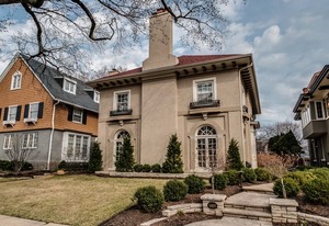 14806147 1005 Sheridan Road