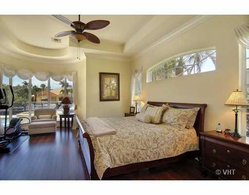 14806471 18 Sabal Island Drive