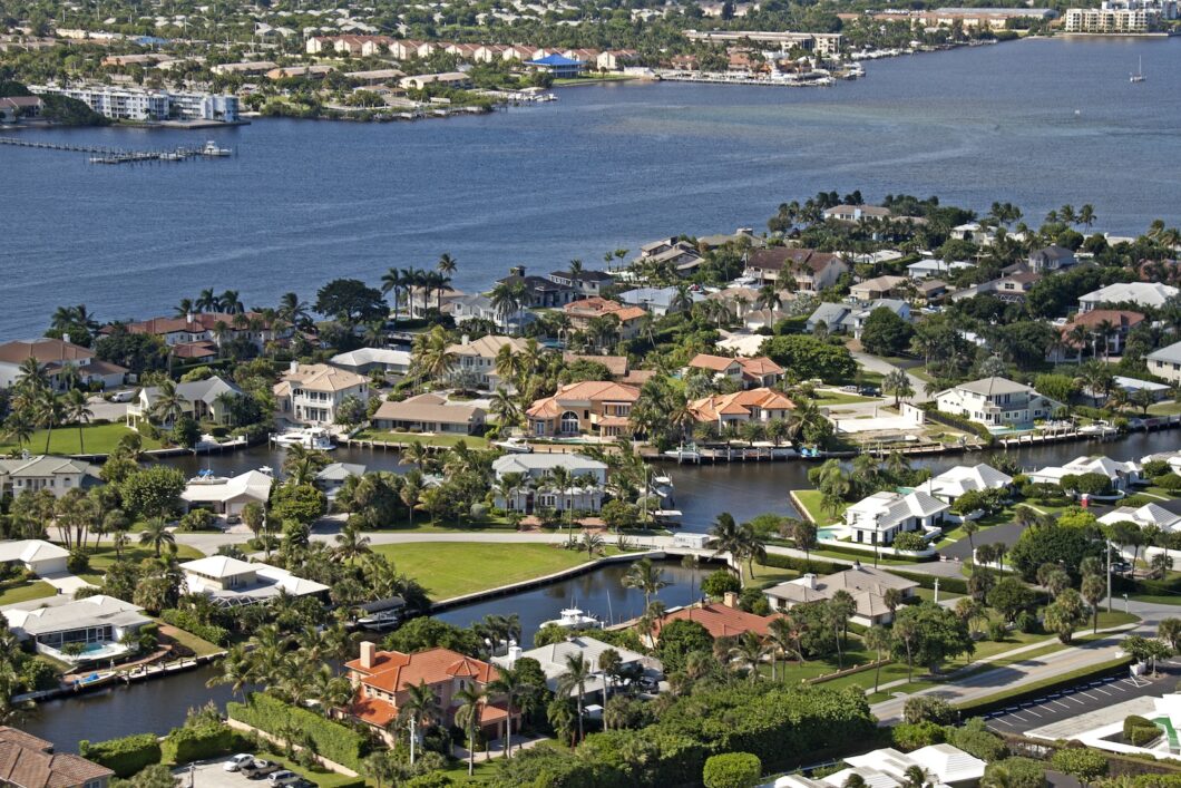 14806474 11 Sabal Island Drive