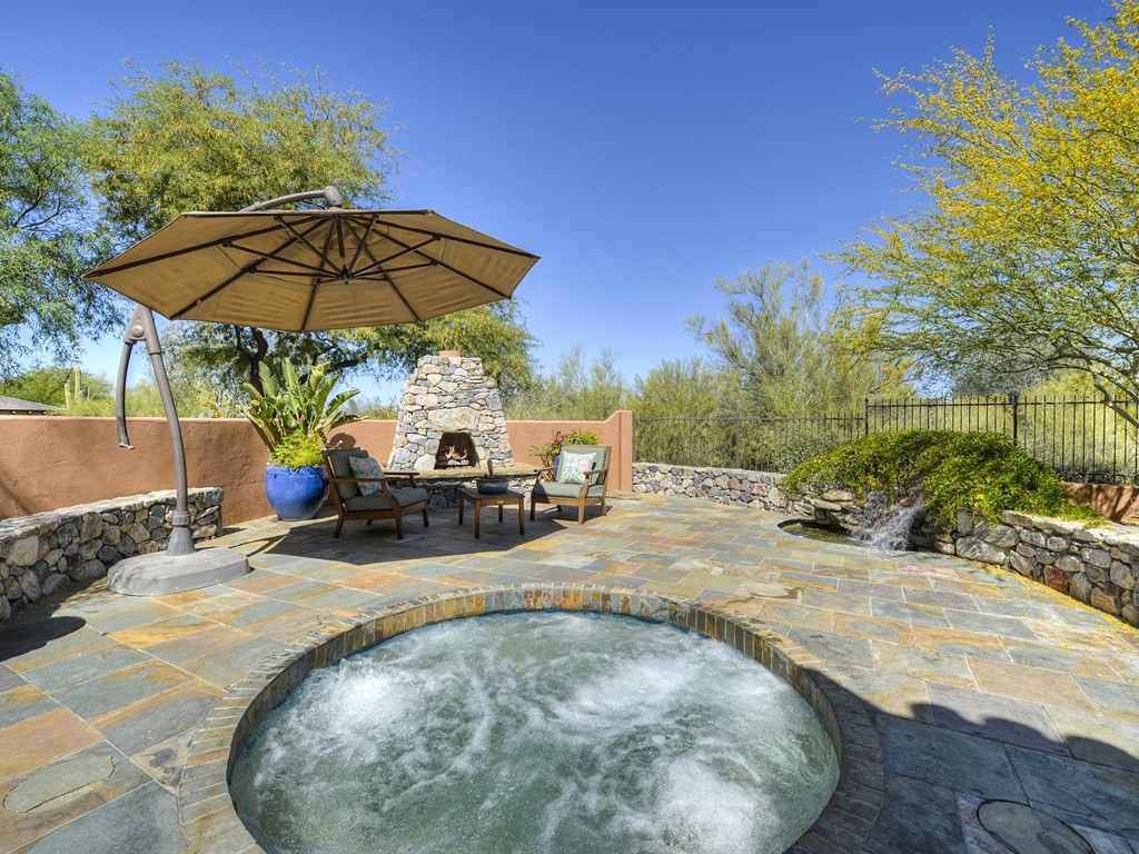 14806570 9290 E Thompson Peak Pkwy