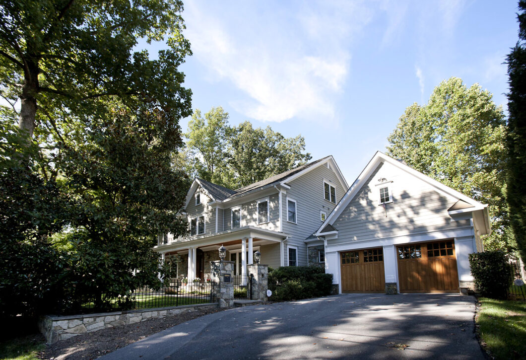 14808293 6207 Dahlonega Rd.