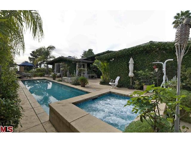 14808842 9255 Swallow Drive
