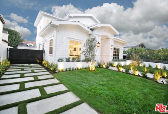 14808854 359 S. Sycamore