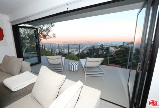 14808865 8454 Franklin Avenue