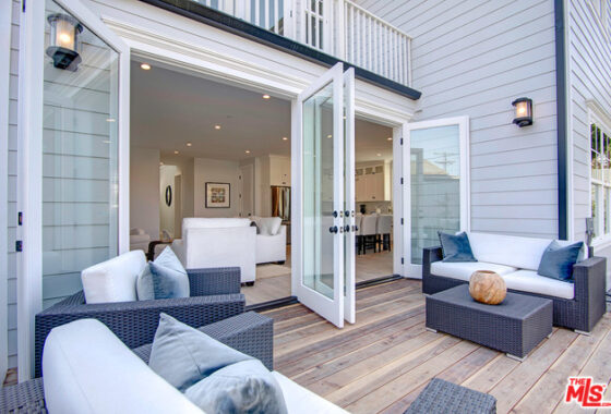 14808924 2534 South Westgate Ave