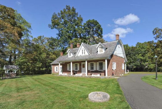 14809449 199 E, Saddle River Rd
