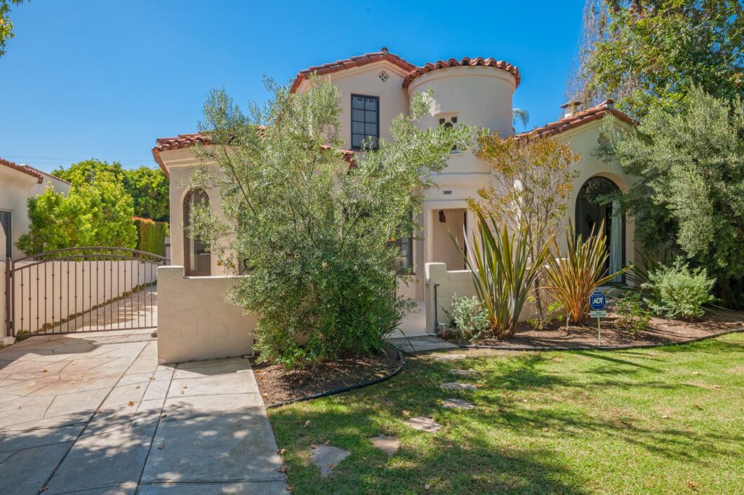 14810024 330 22nd Street