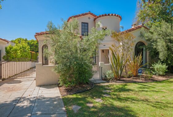 14810024 330 22nd Street