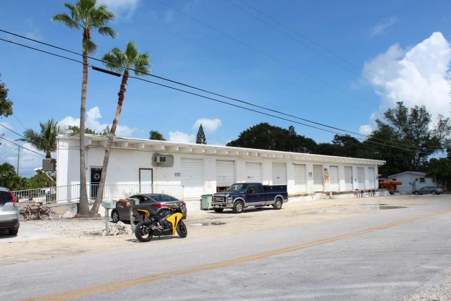 14810050 10701 6th Avenue Gulf