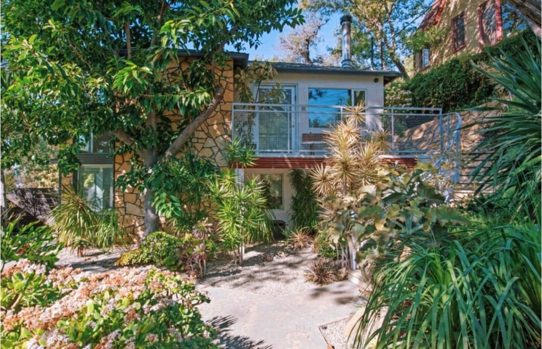 14810604 1817 Micheltorena St.
