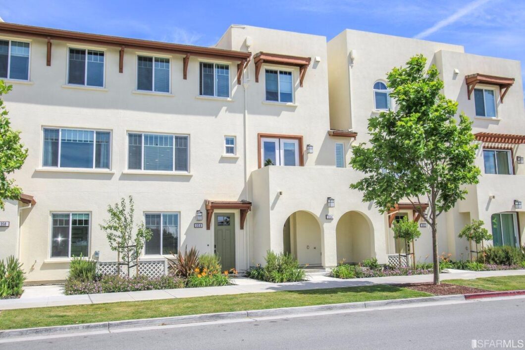 14811088 356 E 28th Ave