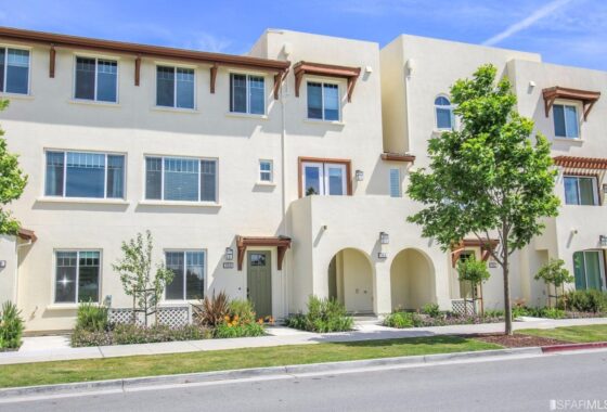 14811088 356 E 28th Ave