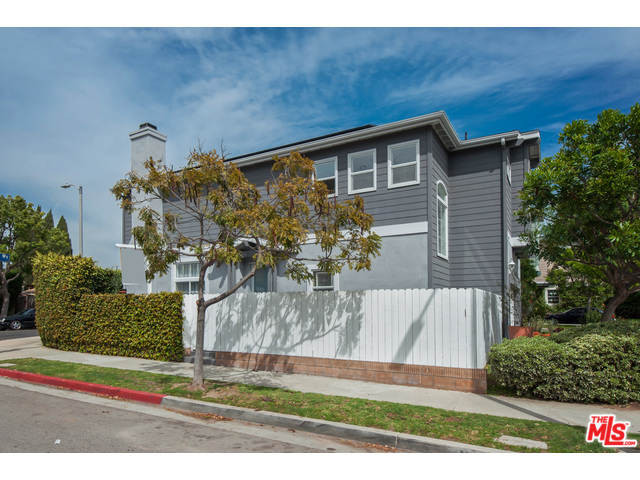 14811216 2000 Penmar Ave