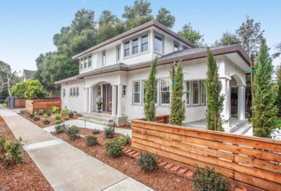 14811262 669 Everett Avenue