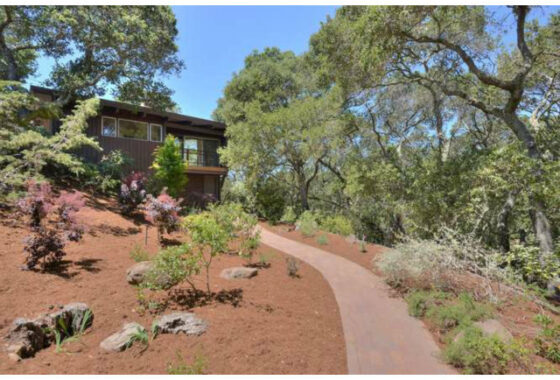 14811453 20 Holden Court